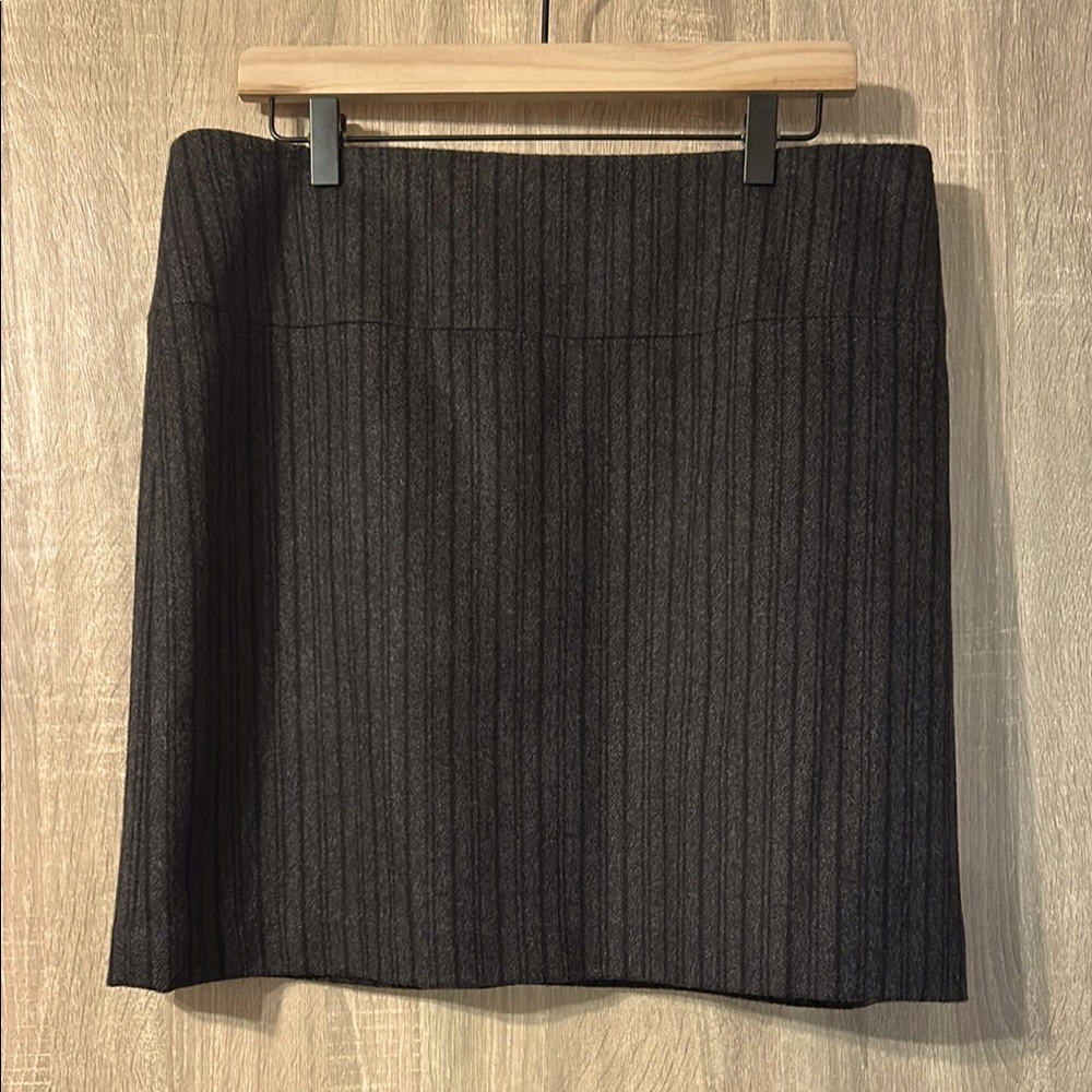 Banana Republic Charcoal Gray/Black Striped Wool blend Skirt Size 14